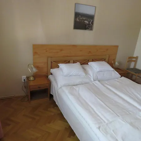 아파트 Thermal Apartmanhaz *