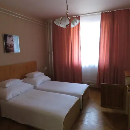 Thermal Apartmanhaz 코마롬