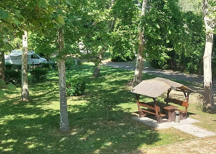 Thermal Apartmanhaz 코마롬